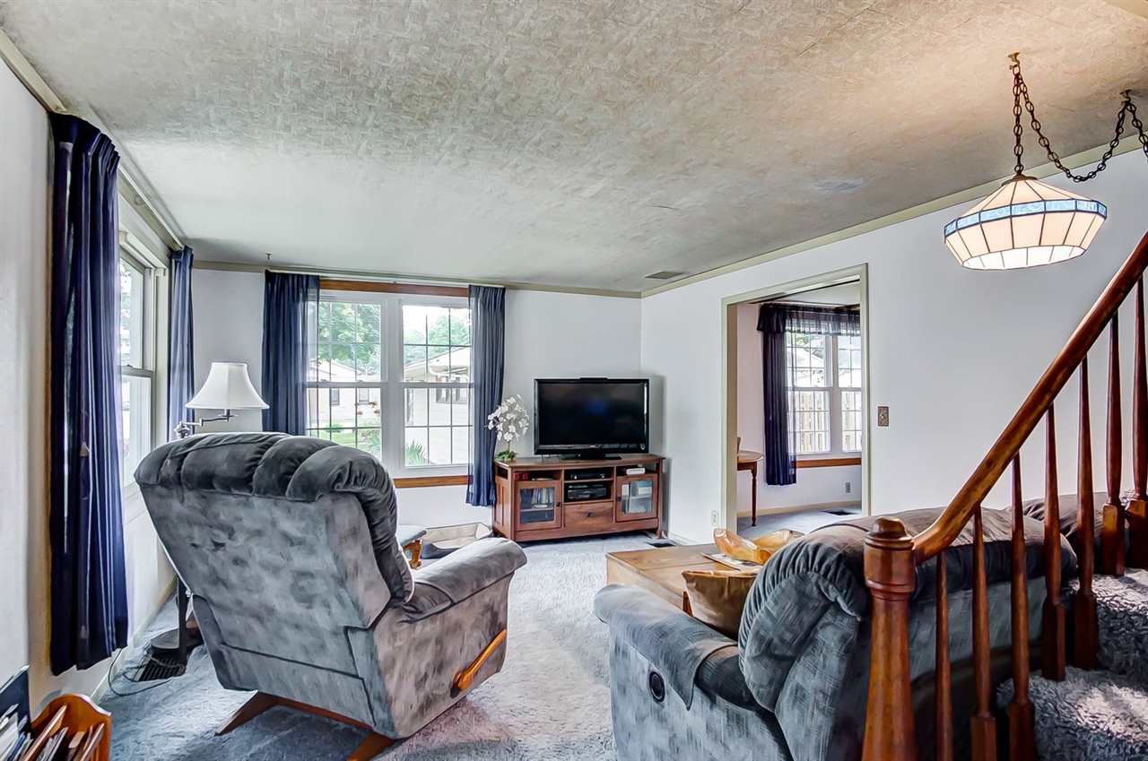 504 Defiance Street Howe, IN 46746 - Photo 5 of 33 Gallery Image 5