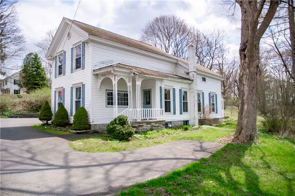 $220,000 | 472 East Main Street, Winfield, NY 13491