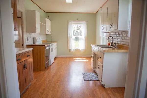 $220,000 | 472 East Main Street, Winfield, NY 13491