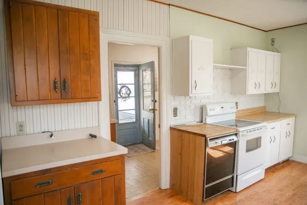 $220,000 | 472 East Main Street, Winfield, NY 13491