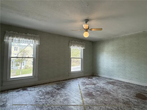 $220,000 | 472 East Main Street, Winfield, NY 13491