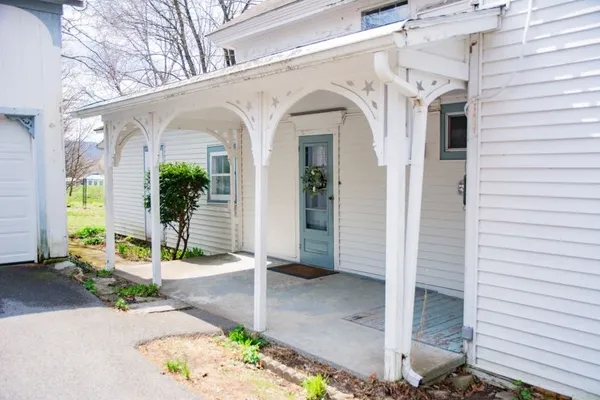 $220,000 | 472 East Main Street, Winfield, NY 13491
