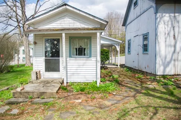 $220,000 | 472 East Main Street, Winfield, NY 13491