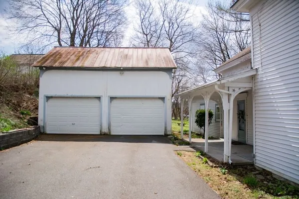 $220,000 | 472 East Main Street, Winfield, NY 13491