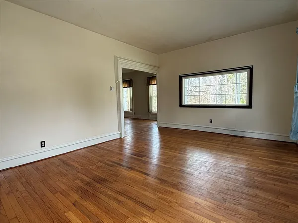 $220,000 | 472 East Main Street, Winfield, NY 13491