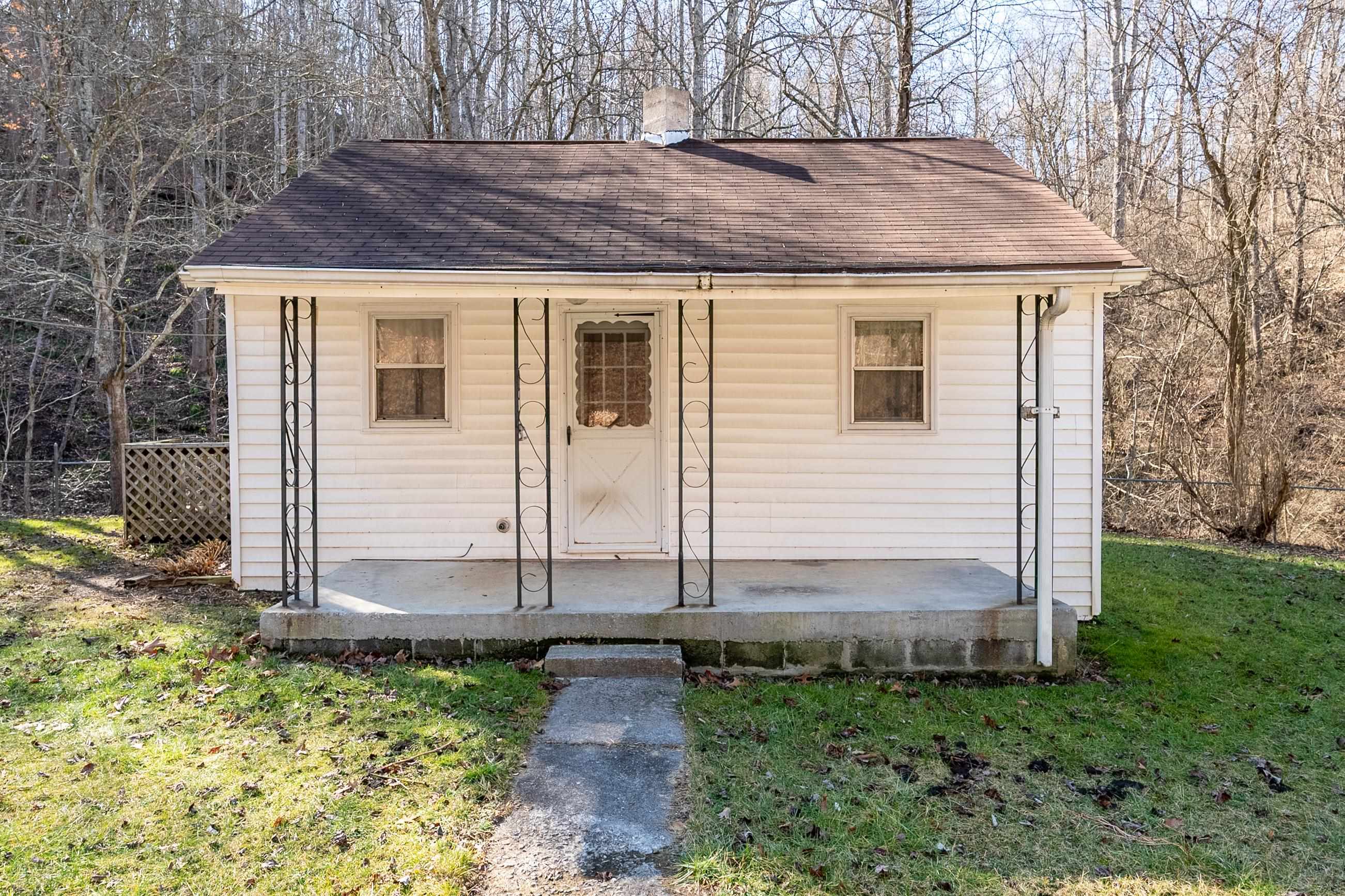 3263 Lowmans Ferry Road Pulaski, VA 24301 - Photo 4 of 43 Gallery Image 4