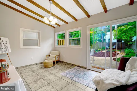 $699,900 | 4789 21st Road North, Arlington, VA 22207