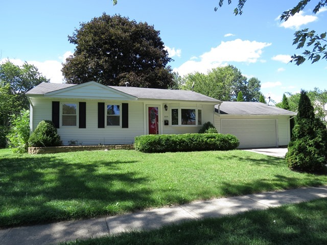 1005 Larkdale Row Wauconda, IL 60084 - Photo 2 of 24