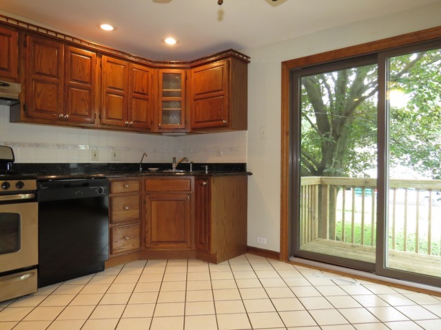 1005 Larkdale Row Wauconda, IL 60084 - Photo 6 of 24