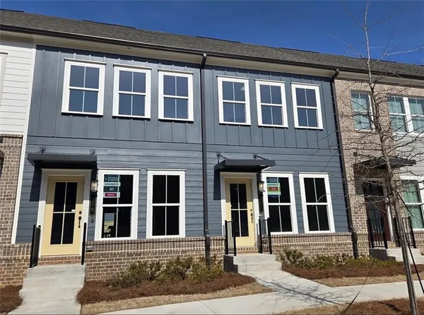 $2,700 | 341 Skylar Court Southeast, Atlanta, GA 30315