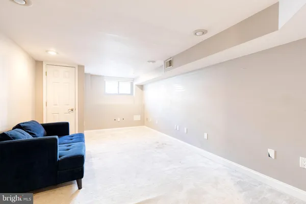 $2,900 | 607 South Streeper Street, Baltimore, MD 21224