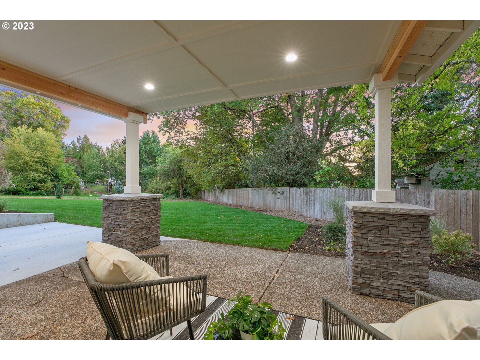 9906 Northwest Leahy Road Portland, OR 97229 - Photo 4 of 36