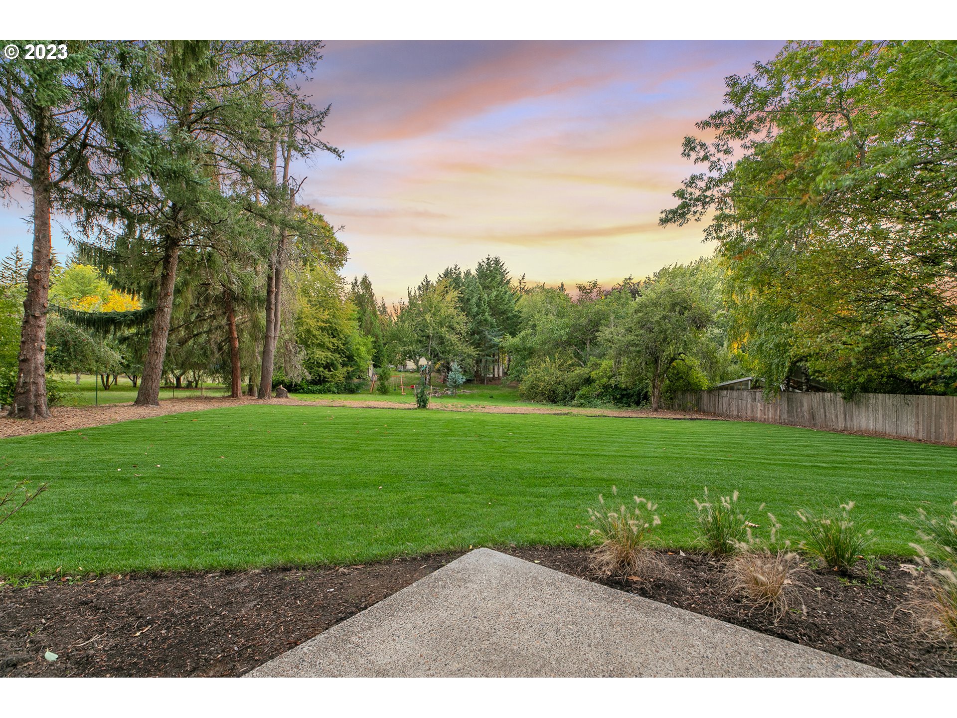 9906 Northwest Leahy Road Portland, OR 97229 - Photo 5 of 36