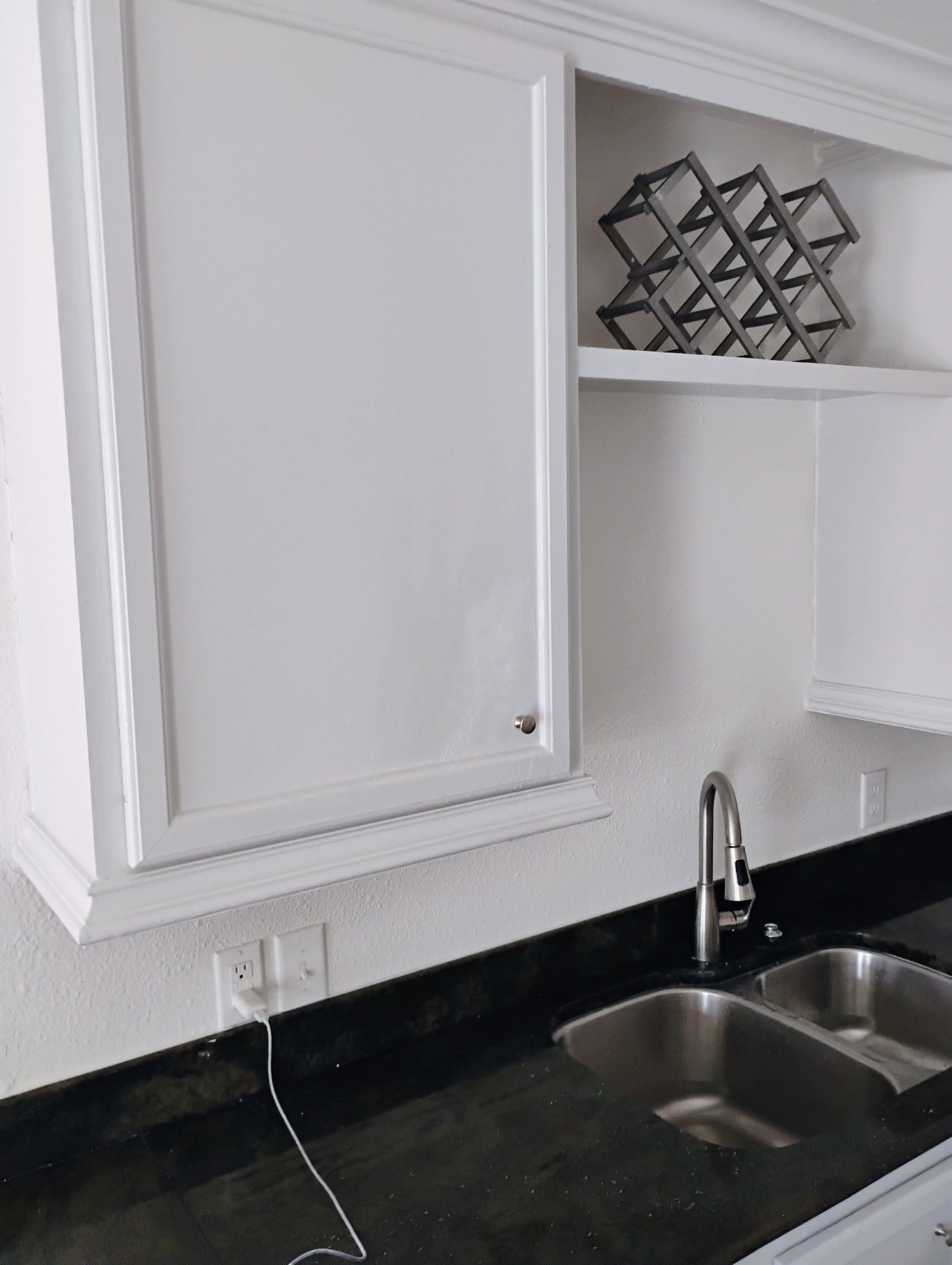 3002 Market Street, Unit 1 Houston, TX 77020 - Photo 2 of 10 a close view of sink and tap