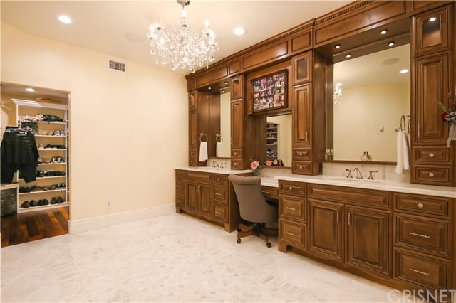 26801 Cezanne Lane Valencia, CA 91355 - Photo 17 of 49