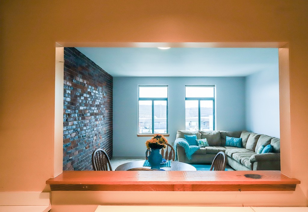 315 Rantoul Street, Unit 303 Beverly, MA 01915 - Photo 3 of 26 Gallery Image 3
