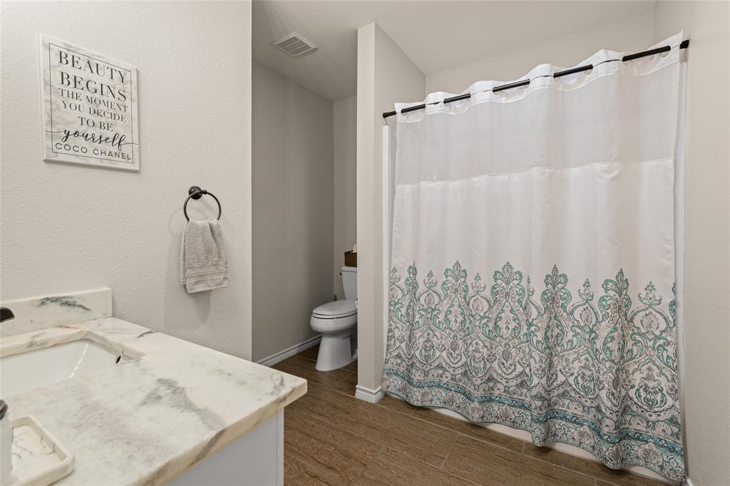 1041 Parson's Road Abilene, TX 79602 - Photo 19 of 31 Guest Bathroom