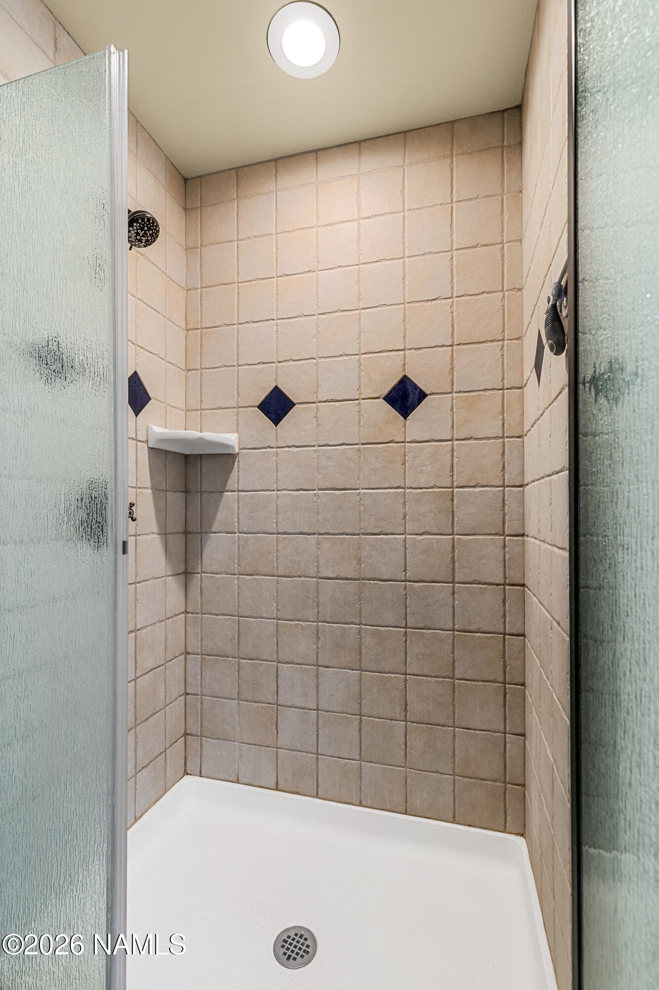 8921 Hulls Road Flagstaff, AZ 86004 - Photo 28 of 80 Primary Shower