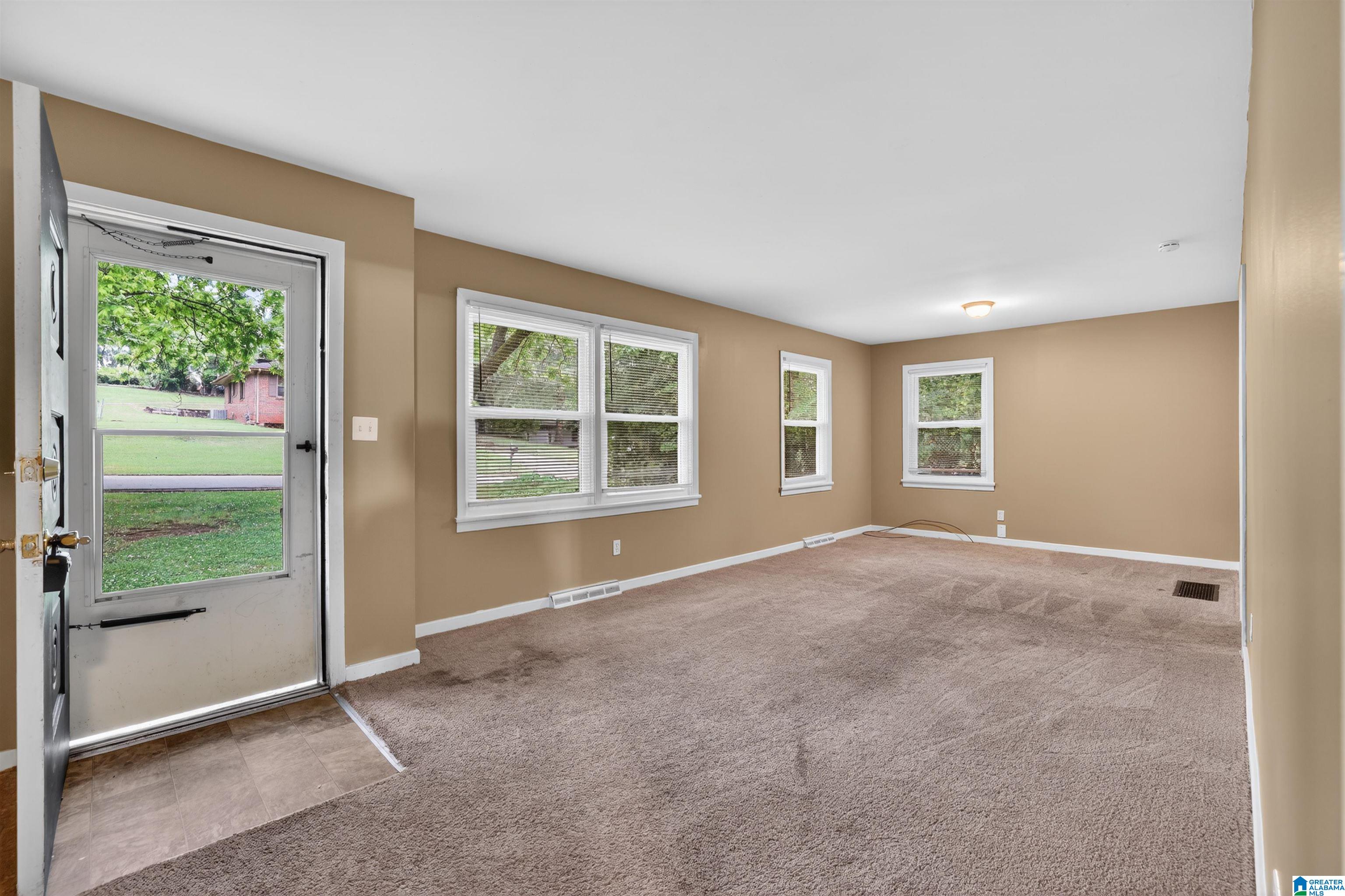 9804 Greenlee Road Birmingham, AL 35215 - Photo 9 of 33