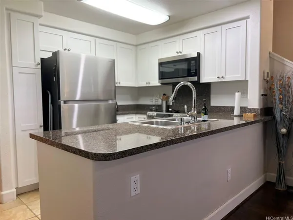 $5,250 | 92-1524 Ali'inui Drive, Unit 2408, Kapolei, HI 96707