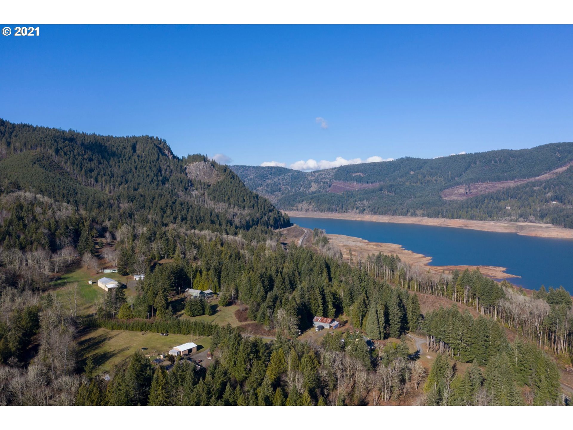 0 Minnow Creek Road Lowell, OR 97452 - Photo 10 of 27 a view of a mountain range with lush green forest