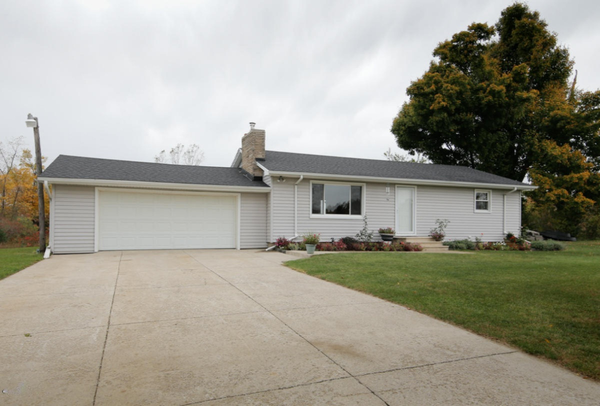 3999 Watts Road Allegan, MI 49010 - Photo 3 of 24 3999 Watts Rd-102
