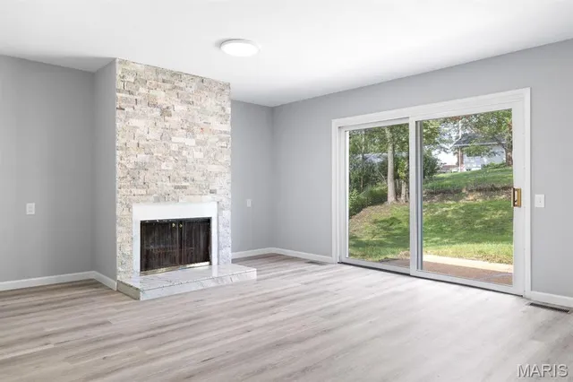 $449,900 | 815 Ariege Drive, Creve Coeur, MO 63141