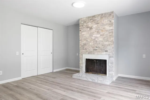 $449,900 | 815 Ariege Drive, Creve Coeur, MO 63141