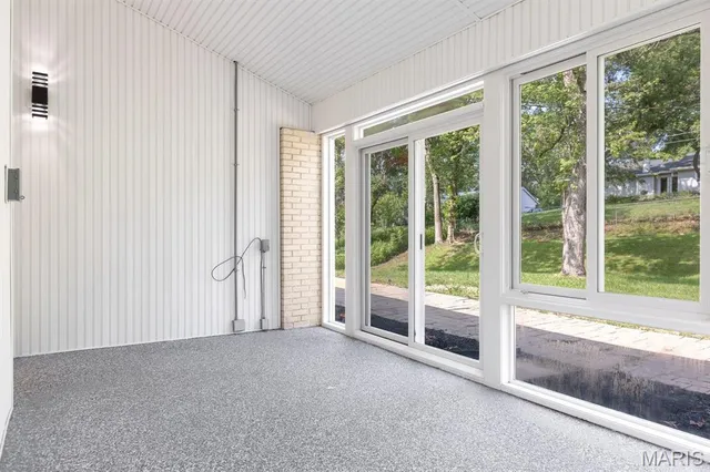 $449,900 | 815 Ariege Drive, Creve Coeur, MO 63141