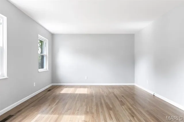 $449,900 | 815 Ariege Drive, Creve Coeur, MO 63141