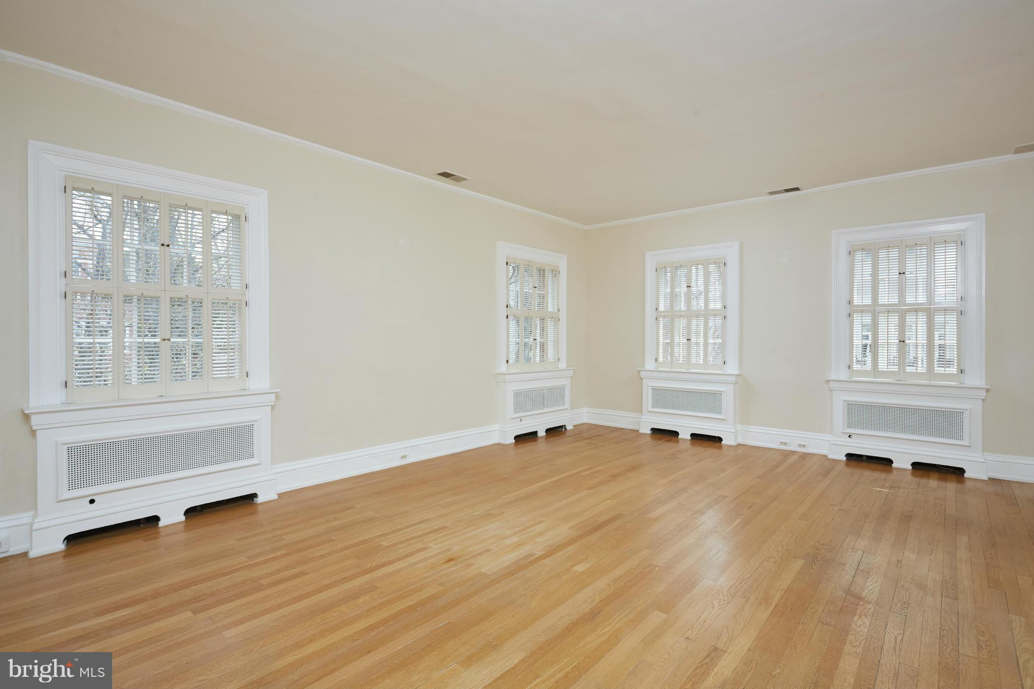 2200 Kalorama Road Northwest Washington, DC 20008 - Photo 19 of 28 Bedroom