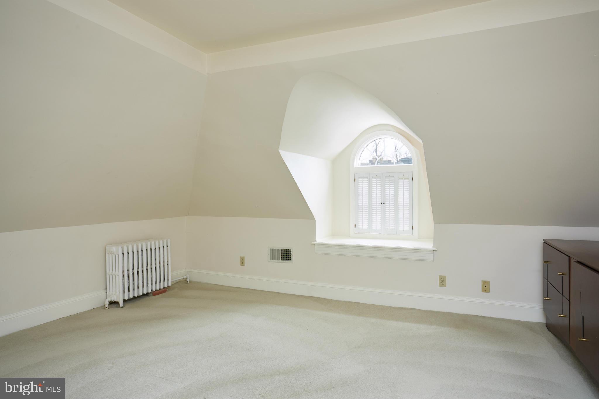 2200 Kalorama Road Northwest Washington, DC 20008 - Photo 21 of 28 Top Level