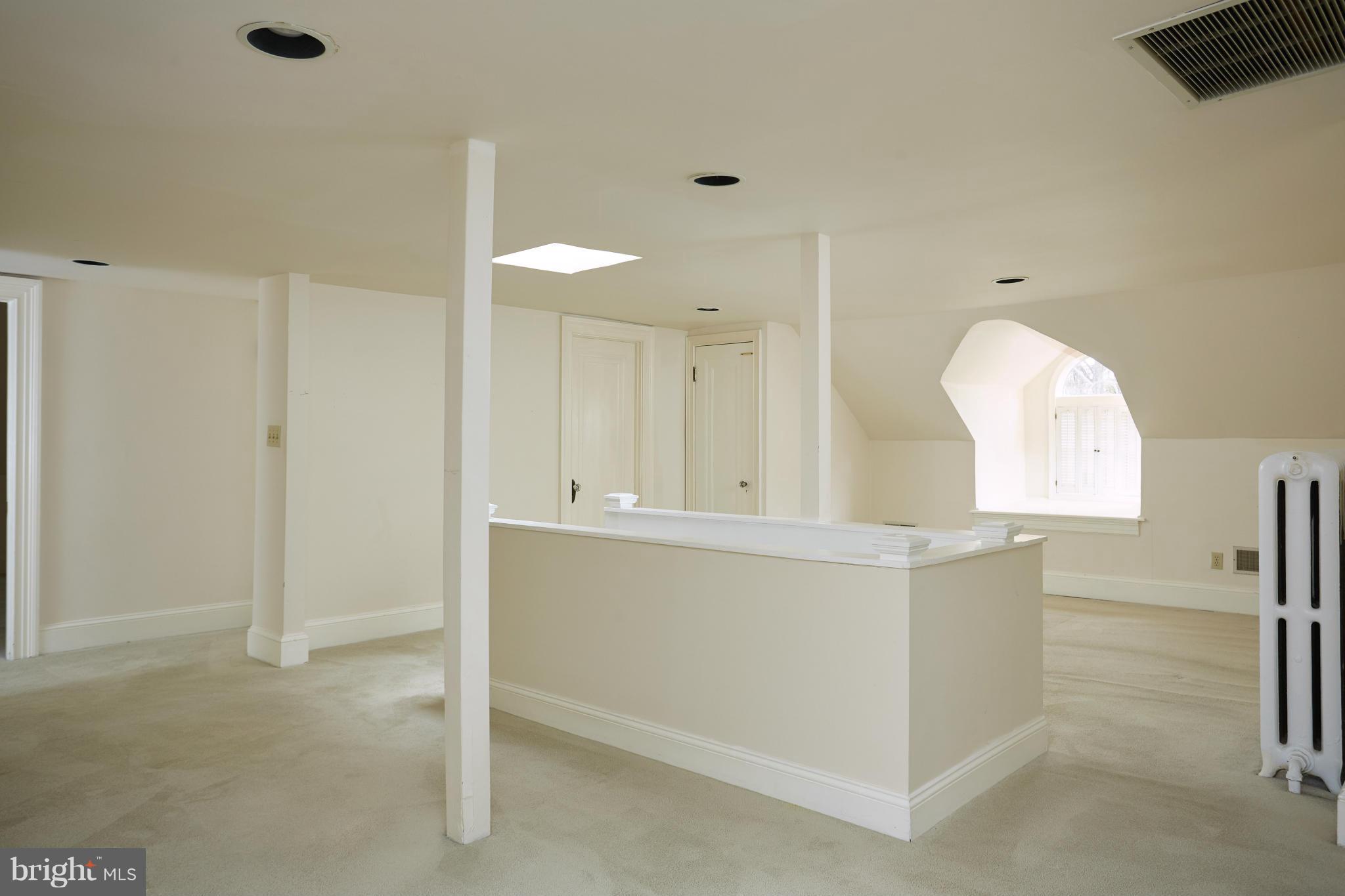 2200 Kalorama Road Northwest Washington, DC 20008 - Photo 22 of 28 Top Level