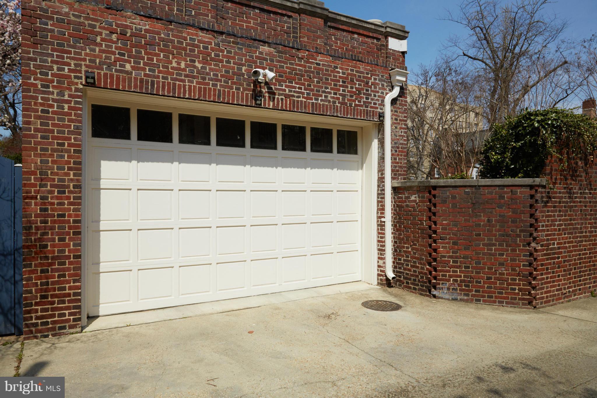 2200 Kalorama Road Northwest Washington, DC 20008 - Photo 25 of 28 Garage