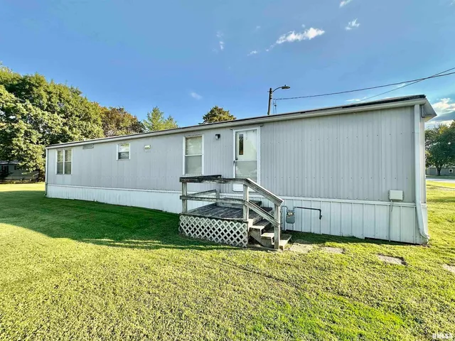 $64,900 | 527 Washington Street Southwest, Clay City, IL 62824