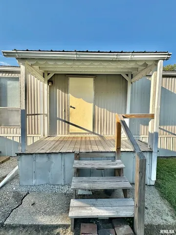 $64,900 | 527 Washington Street Southwest, Clay City, IL 62824