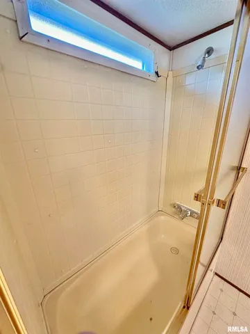 $64,900 | 527 Washington Street Southwest, Clay City, IL 62824