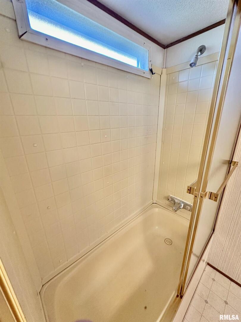 527 Washington Street Southwest Clay City, IL 62824 - Photo 28 of 41