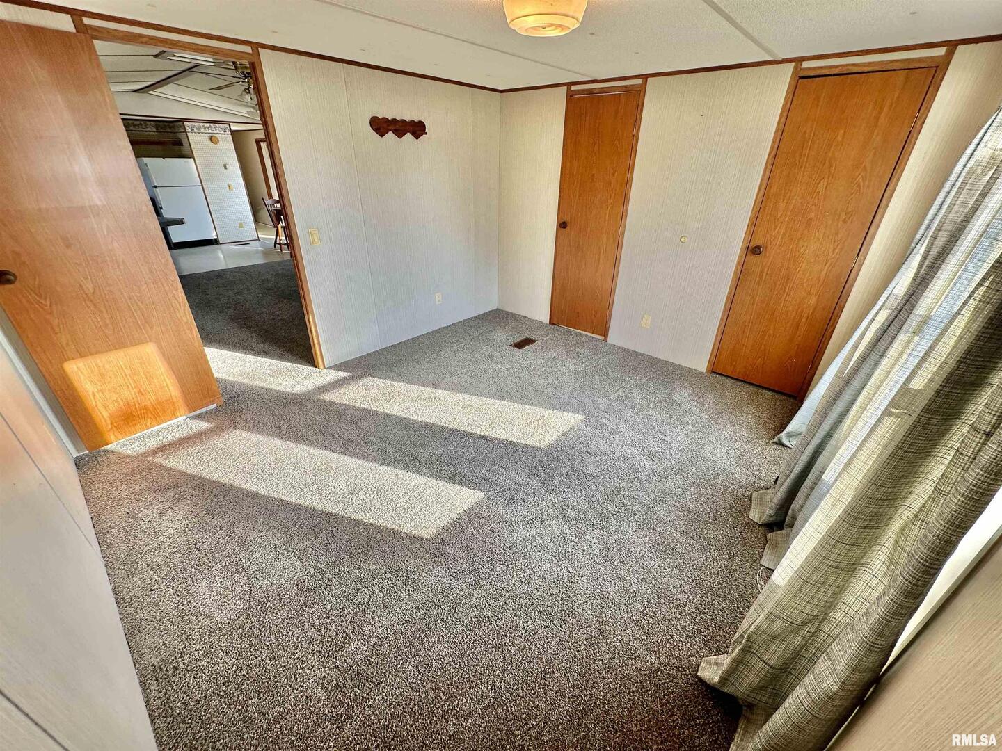 527 Washington Street Southwest Clay City, IL 62824 - Photo 33 of 41