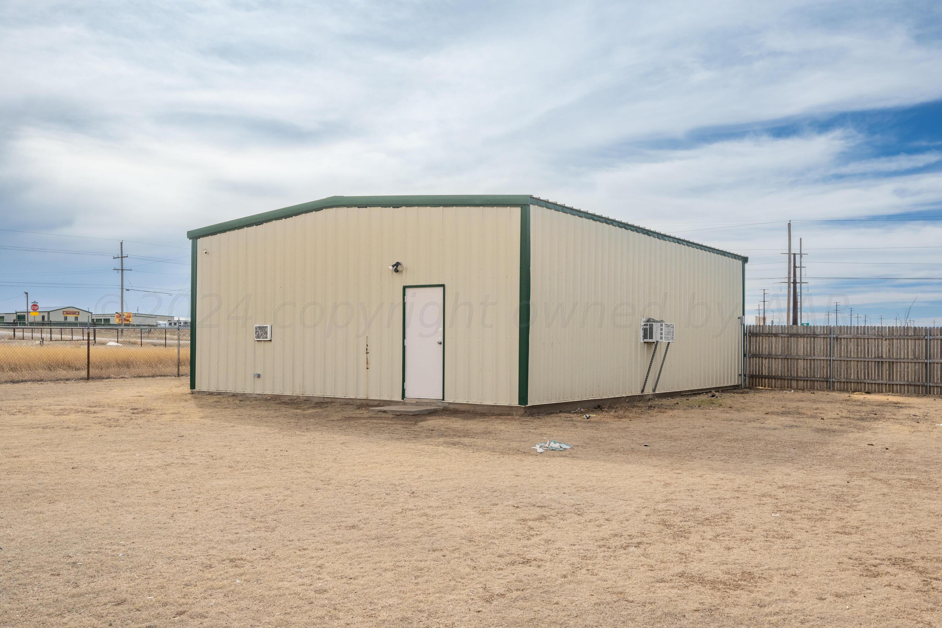 8701 Foxtail Street Amarillo, TX 79118 - Photo 31 of 33 a view of a garage