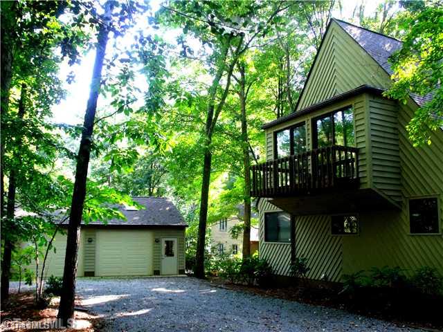 120 Riverside Court Lexington, NC 27292 - Photo 2 of 16 Exterior Front. House and Garage from Driveway