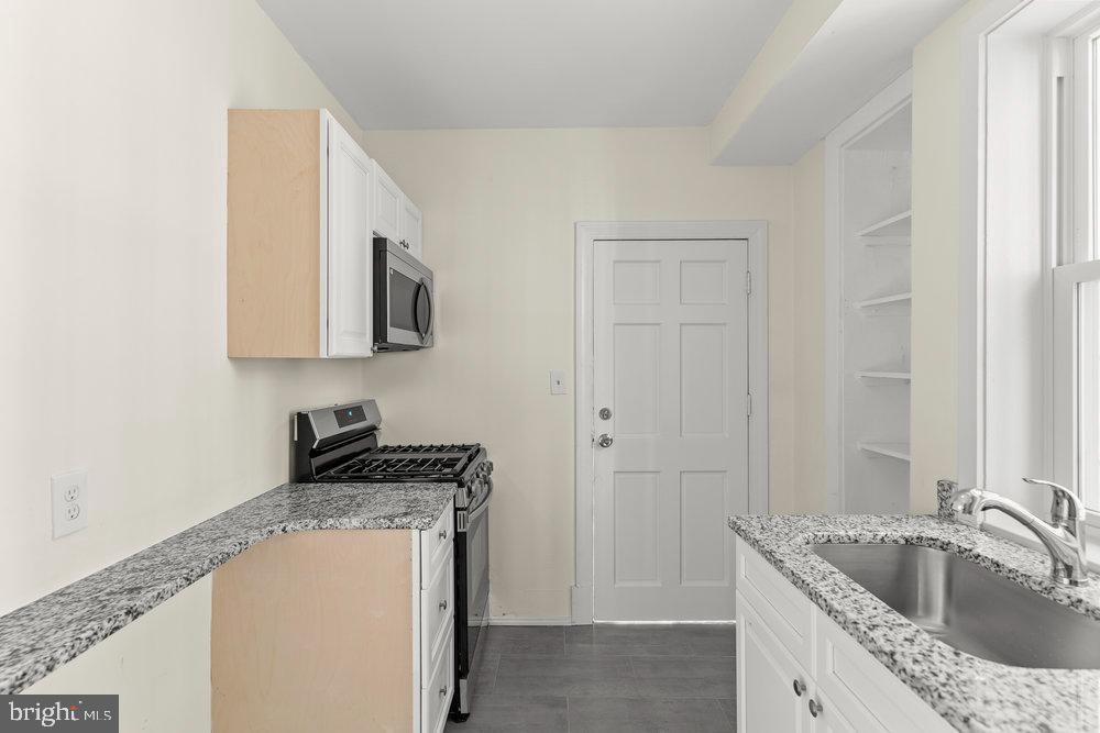 325 V Street Northeast Washington, DC 20002 - Photo 11 of 34