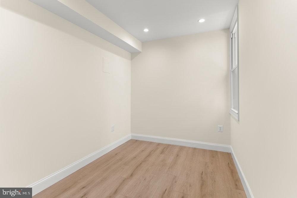 325 V Street Northeast Washington, DC 20002 - Photo 14 of 34