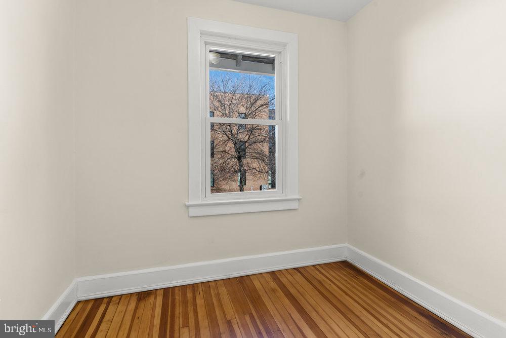 325 V Street Northeast Washington, DC 20002 - Photo 22 of 34