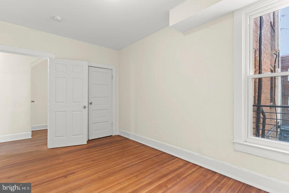 325 V Street Northeast Washington, DC 20002 - Photo 6 of 34