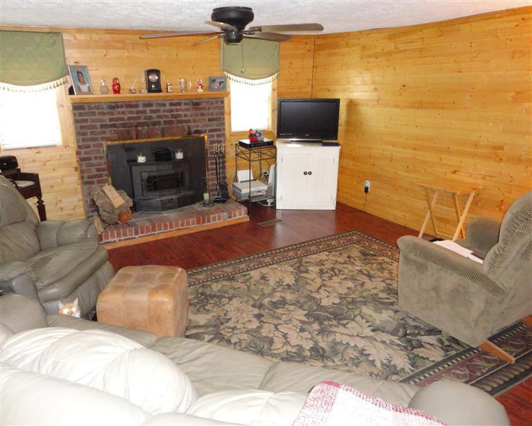 2872 Bardstown Road Lawrenceburg, KY 40342 - Photo 8 of 16 Photo 8