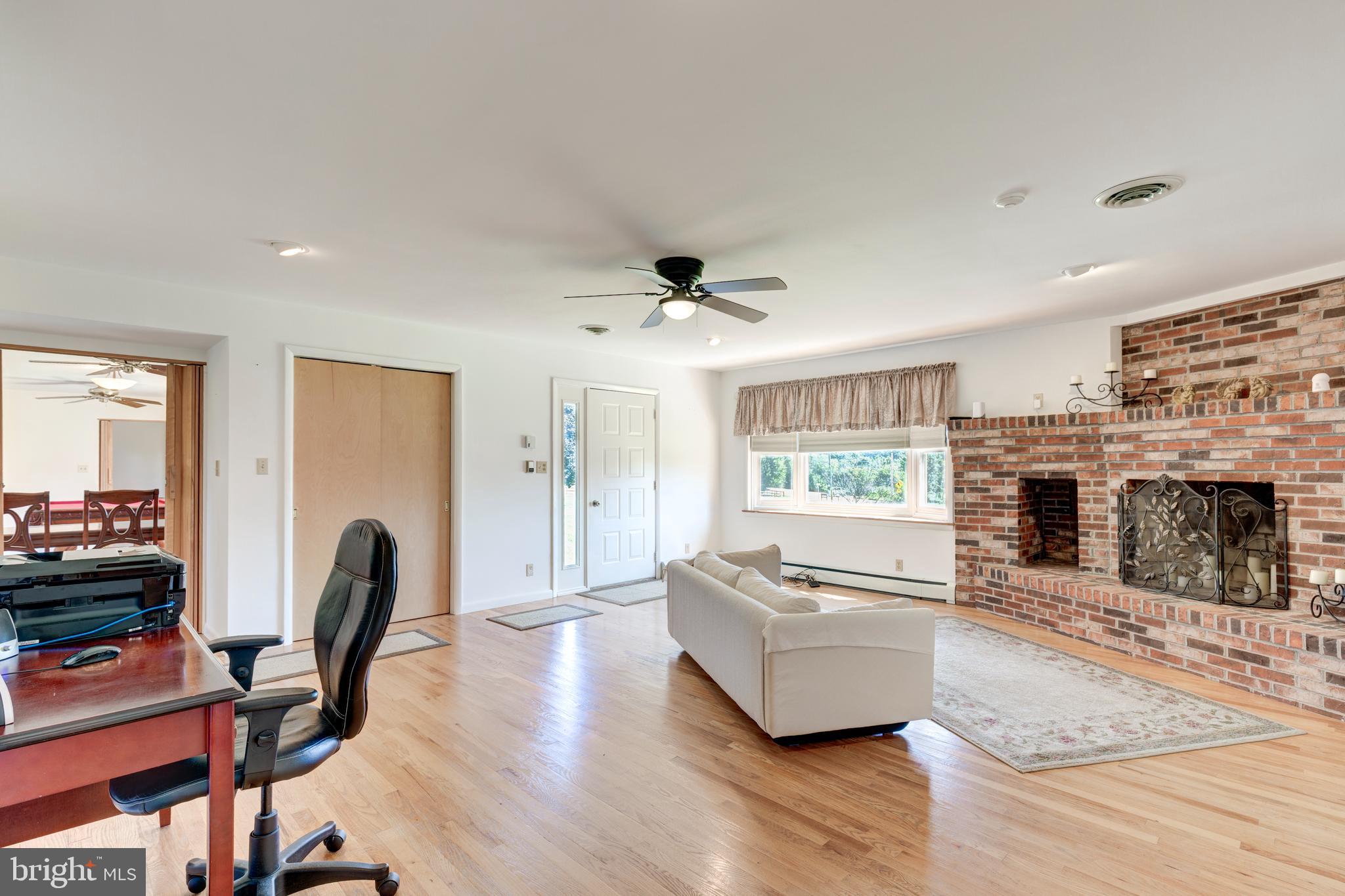 1722 Emory Road Reisterstown, MD 21136 - Photo 15 of 53 Oversized living room
