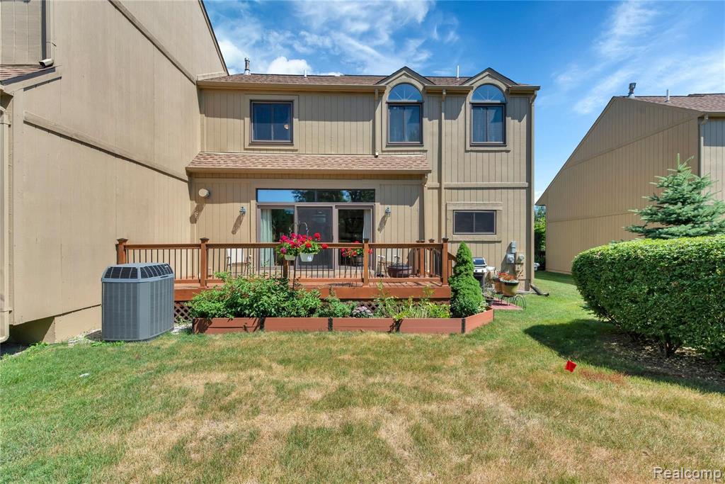2153 Crystal Drive Rochester Hills, MI 48309 - Photo 28 of 31