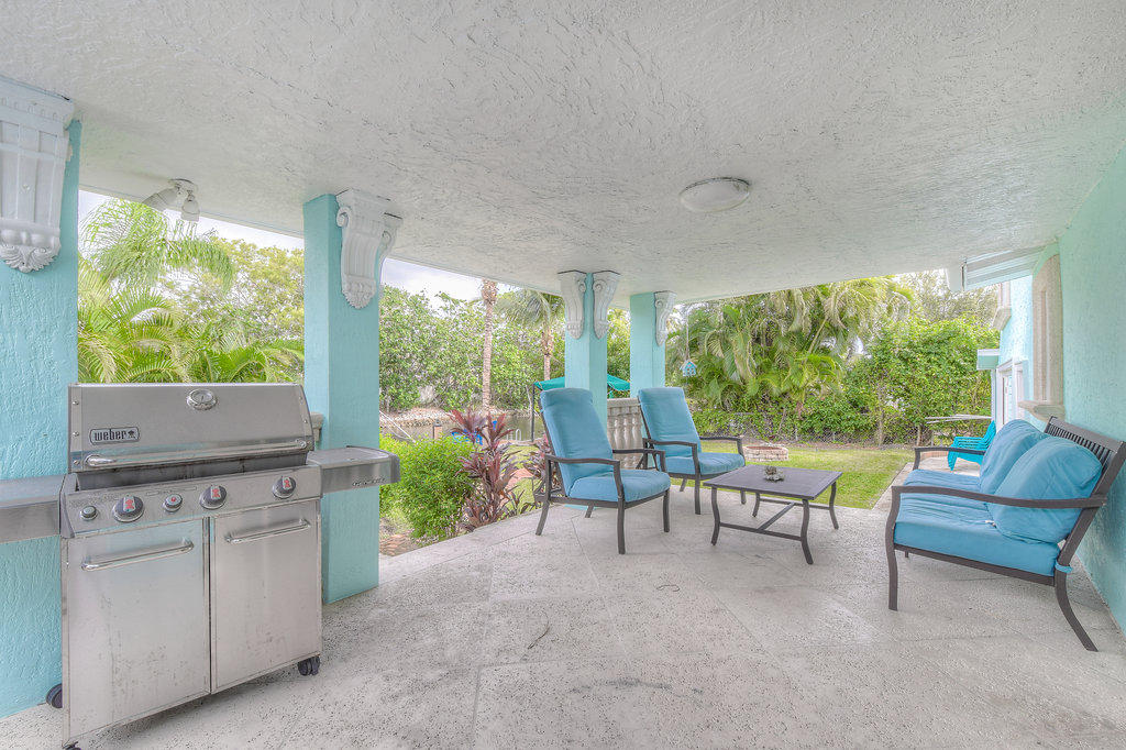 22 Teach Road Palm Beach Gardens, FL 33410 - Photo 17 of 23 Covered Patio