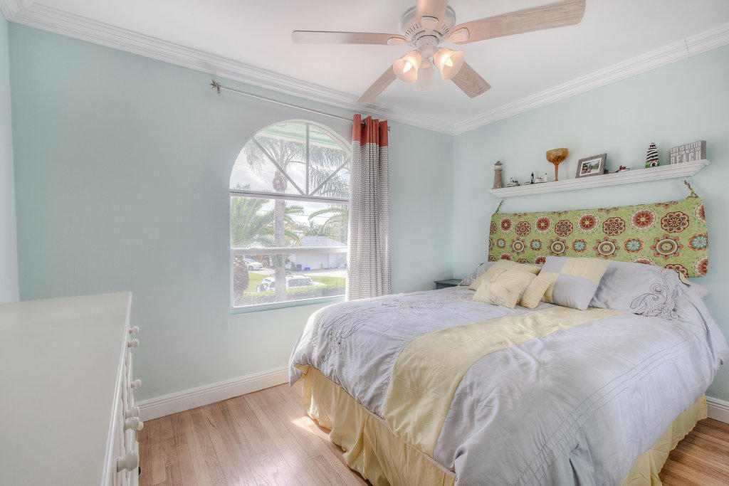 22 Teach Road Palm Beach Gardens, FL 33410 - Photo 9 of 23 Bedroom 2